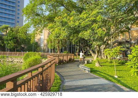 Taipei, Taiwan - Aug 8, 2018 : Drunken Moon Lake Of National Taiwan University Against Blue Sky In T