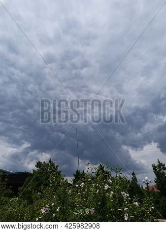 Dark Sky. A Thundercloud. Asperatus Clouds. Rainy Weather In Summer.