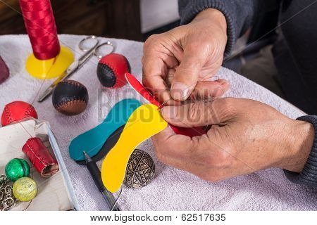 Sewing Pelota Balls