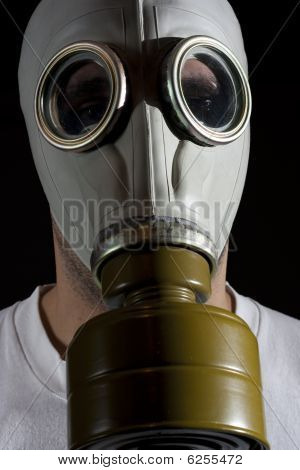 Противогаз опасность