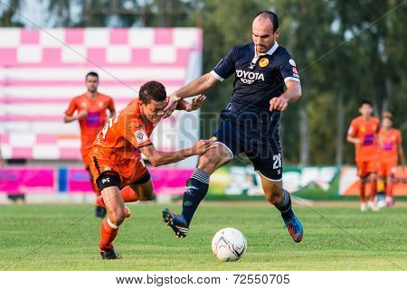 Sisaket Thailand-september 21: Vadin Lyubinskiy Of Roi Et Utd. In Action During Friendly Match Betwe