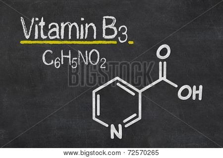 Blackboard with the chemical formula of Vitamin B3