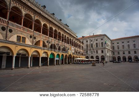 Palazzo Della Ragione