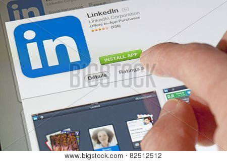 Installing the Linkedin app on an ipad