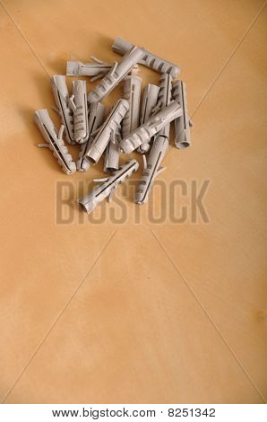 Tasselli in plastica