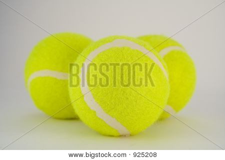 Tennispallo
