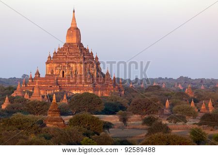 Sunrise on the Sulamani temple in Bagan, Myanmar (Burma)