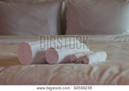 Bathroom Towels On Bed Sheets