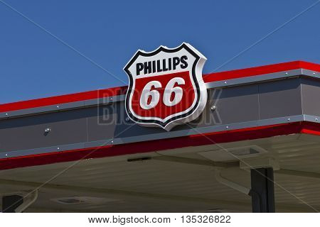 Indianapolis - Circa June 2016: Phillips 66 Company Retail Location. Phillips 66 is an American Energy Company III