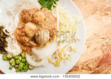 Rice Noodles In Fish Curry Sauce (kanom Jeen Nam Ya).