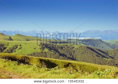 Caucasus Góra, Błękitne niebo