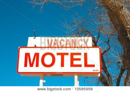 Motel znamení na straně silnice