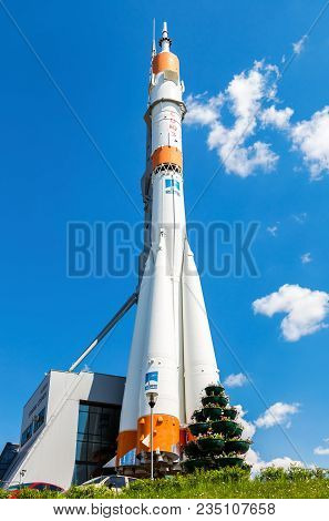 Samara, Russia - May 25, 2017: Real Soyuz Spacecraft As Monument Against The Blue Sky. Soyuz Launch 