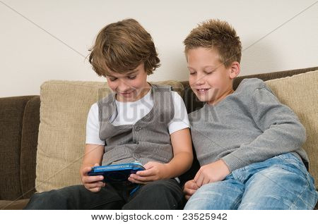 Dwóch przyjaciół na Computergame