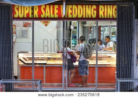 Manila, Philippines - November 25, 2017: People Visit A Wedding Ring Gold Store In Manila, Philippin