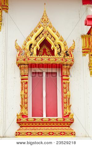 Traditionell thailändsk stil fönster tempel