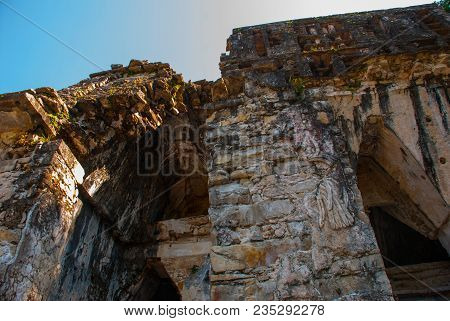 Palenque-the Remains Of An Ancient Mayan Civilization, Well-preserved In The Selva Of The Southern S