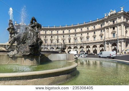 Rome, Italy - June 22, 2017: Amazing View Of Piazza Della Repubblica, Rome, Italy