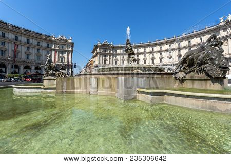 Rome, Italy - June 22, 2017: Amazing View Of Piazza Della Repubblica, Rome, Italy