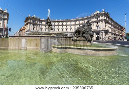 Rome, Italy - June 22, 2017: Amazing View Of Piazza Della Repubblica, Rome, Italy