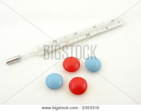 Thermometar und Medikamente