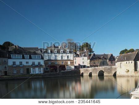 Auray View Of Saint Goustan Quarter France