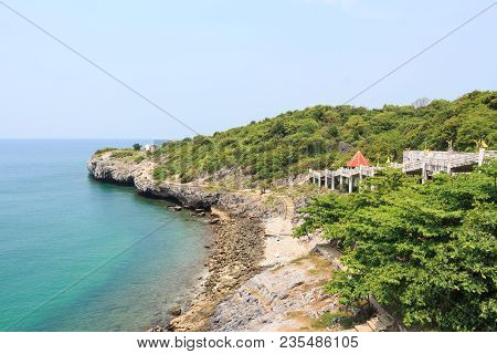 Chong Kao Kad . Koh Sichang ( Sri-chang Island ) , Chon Buri , Thailand .
