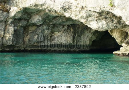 Jamaica_Cave