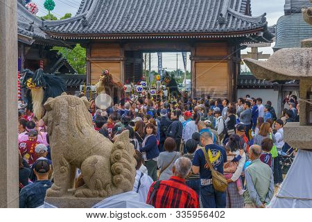Himeji, Japan - October 15, 2019: Traditional Dance Of Hair Lion Ceremony (shishimai), Performed By 
