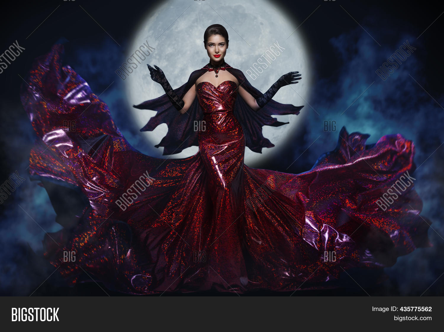 Evil Woman Executive: Full Moon Night - 01