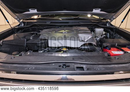 Novosibirsk, Russia - July 16, 2021:   Toyota Land Cruiser, Close Up Of A Clean Motor Block, . Inter