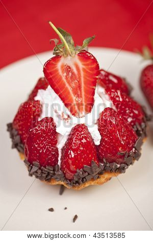 Lezzetli çilek meyve Tart