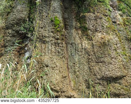 Drainage Of Organic Wastewater From An Overflowing Sewerage System From A Cliff To The Vysoky Bereg 