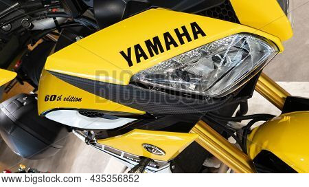 Bordeaux , Aquitaine  France - 09 30 2021 : Yamaha Motorcycle Logo Sign And Brand Text On Motorbike 
