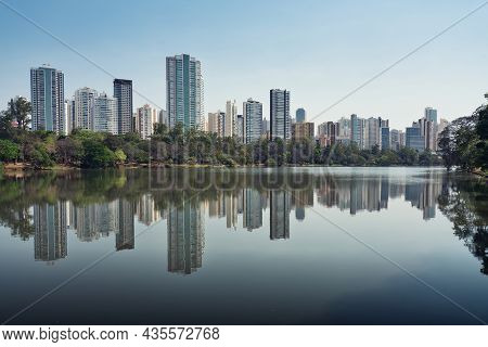 Photo Of The José Azevedo Park In Londrina Brazil