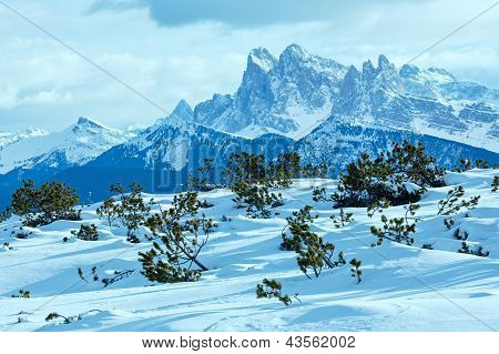 ภูมิทัศน์สวยงามหนาวภูเขา