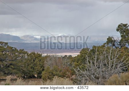 Sníh nad vzdálené hory