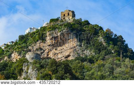 Amalfi Coast, The Coastal Road Between The Port City Of Salerno And Clifftop Sorrento Winds Past Gra