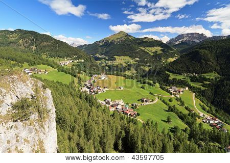 Valle del Cordevole con Laste