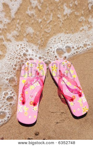 Klapki japonki na plaży