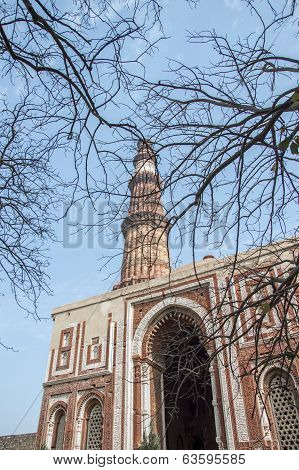 Qutub Minar And Small Building