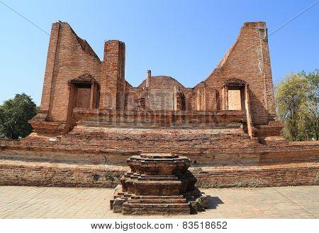 Ubosot (ordination Hall) At Wat Mahaeyong, The Ruin Of A Buddhist Temple In The Ayutthaya Historical