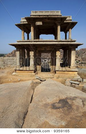 Hemakuta Hill Ruinen von Hampi.