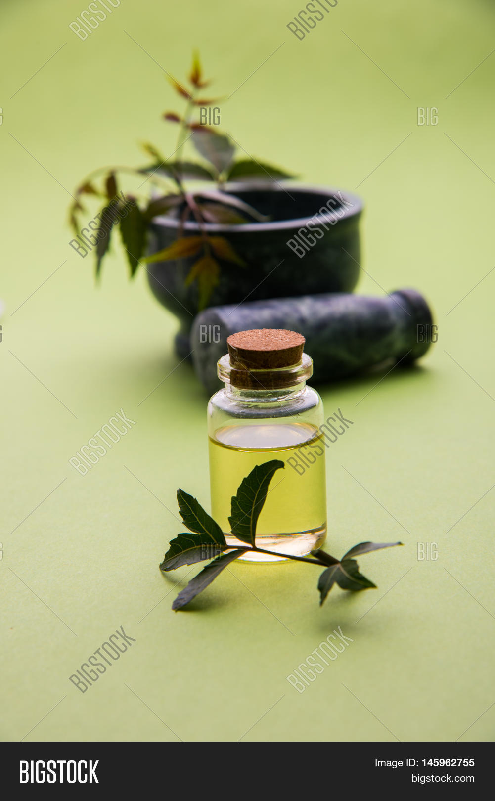 Повторное использование масла. Повторное использование масла. Растительное масло в ложке. Нг-203. Растительное масло.