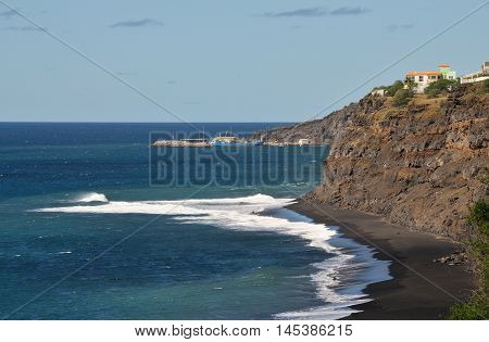 Waves Near Port