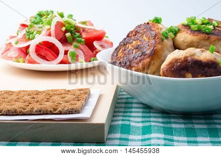 Chicken Meatballs, Salad Of Tomatoes And Whole Wheat Hardtack