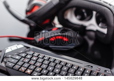 Virtual Reality Gaming Set