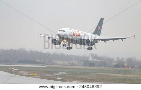 Airplane Landing To Airport