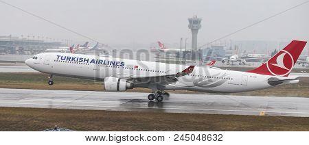Airplane Landing To Airport