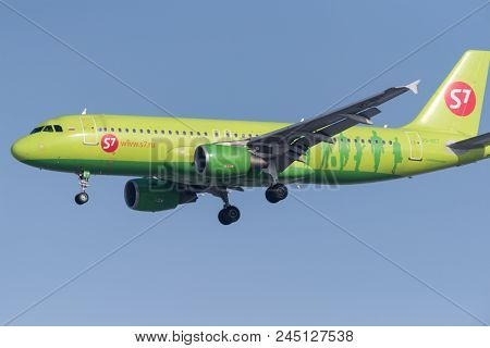 Airbus A320-214 Vq-bet S7 Airlines